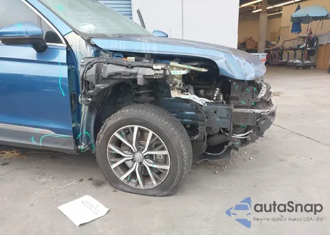 2020 Volkswagen Tiguan 2.0T Se/2.0T Se R-Line Black/2.0T Sel from USA, damaged, VIN 3VV3B7AX9LM095270